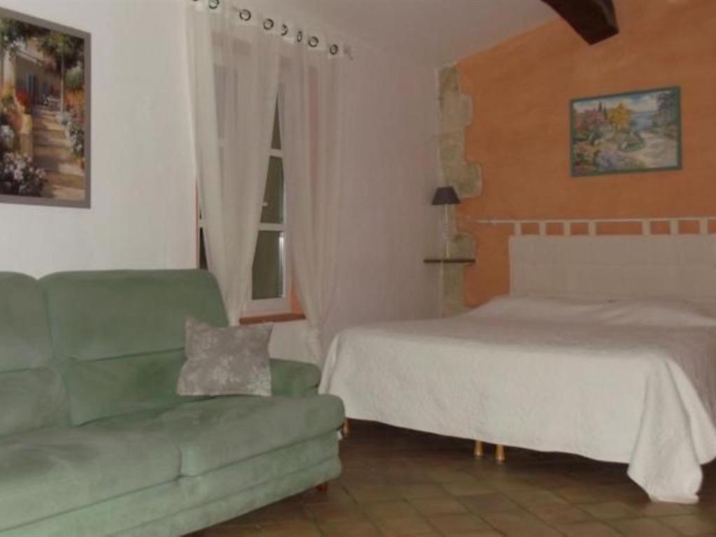 Domaine Saint Victor Otel La Tour-dʼAigues Dış mekan fotoğraf